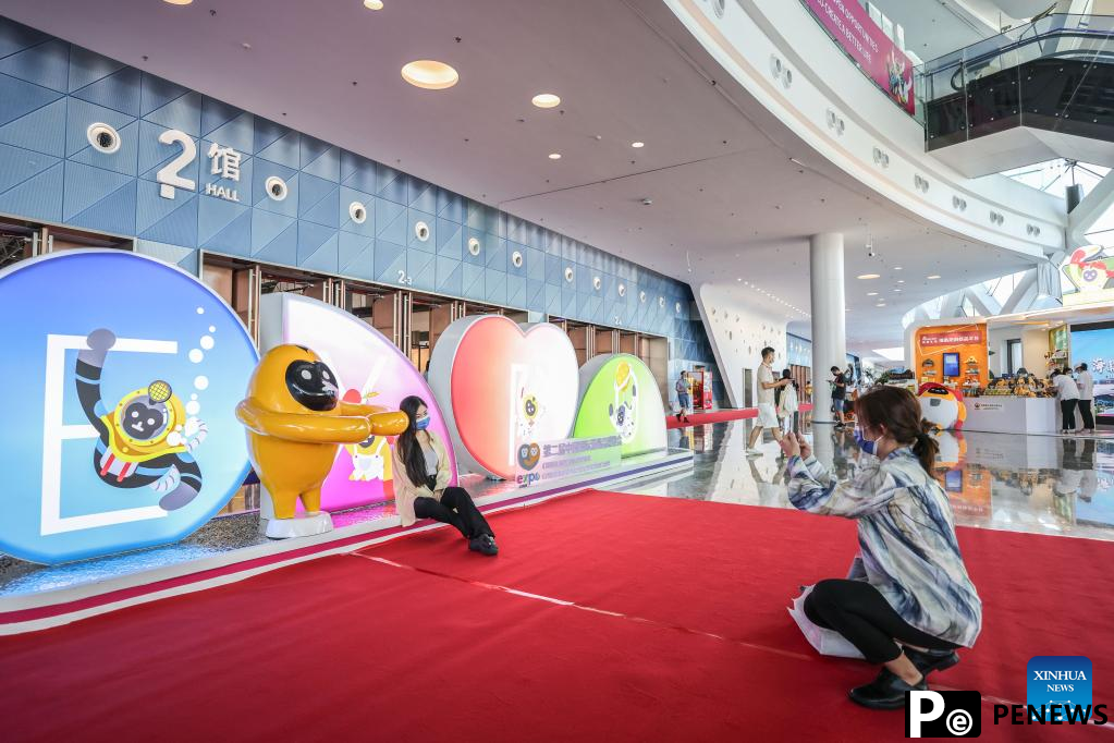 2nd China International Consumer Products Expo opens in Hainan