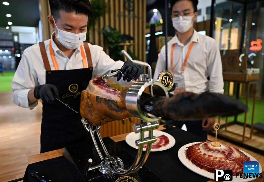 2nd China International Consumer Products Expo opens in Hainan