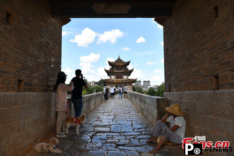 Ancient Shuanglong bridge in Yunnan