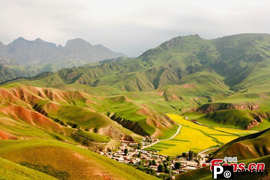 Magnificent mountain scenery in Qinghai