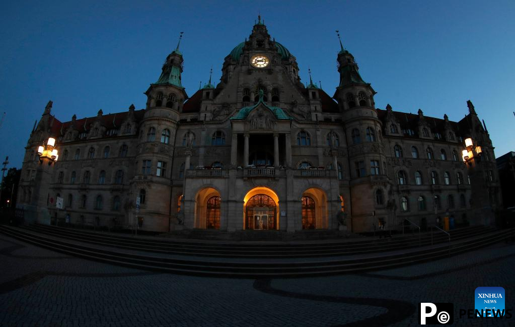 Night illumination reduced to save on electric power in Germany