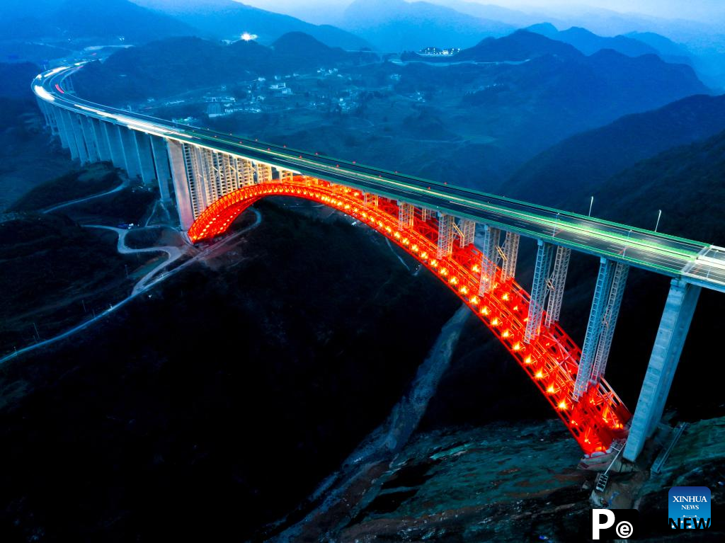 Exploring the museum of world bridges in SW China