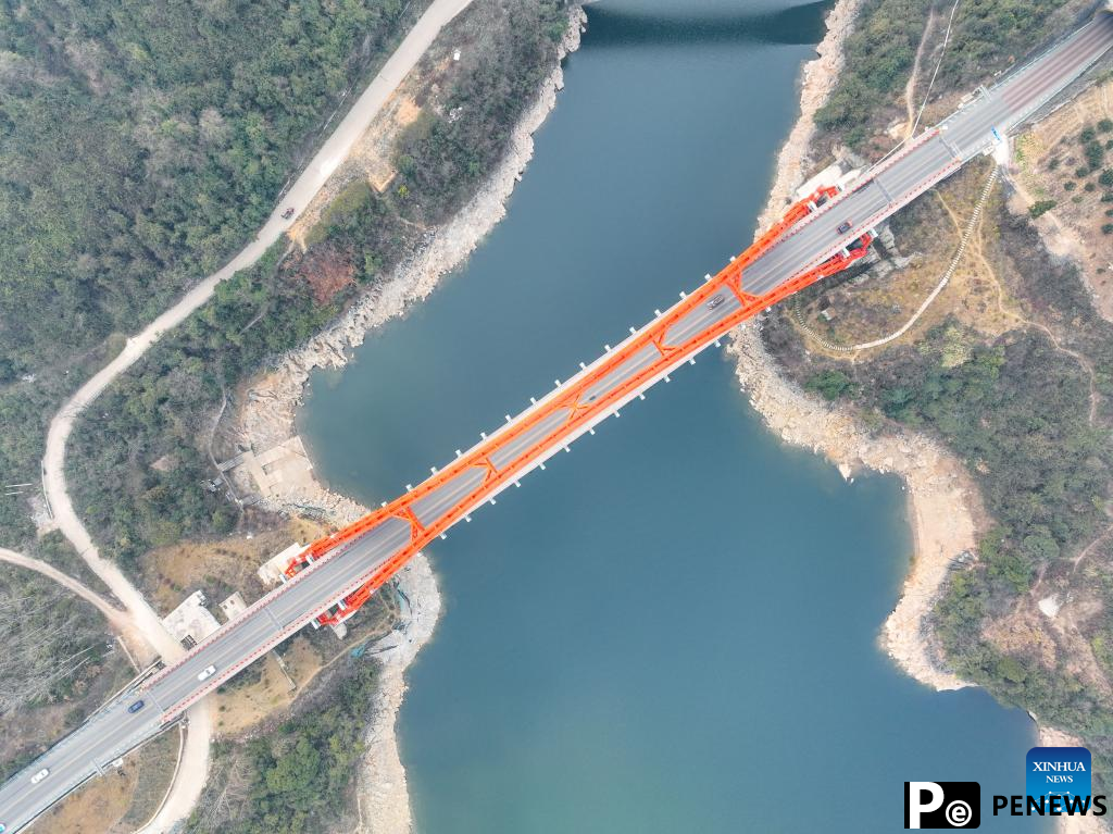 Exploring the museum of world bridges in SW China