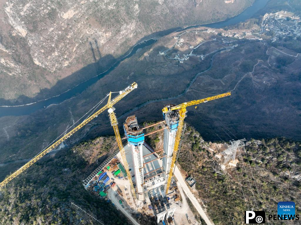Exploring the museum of world bridges in SW China