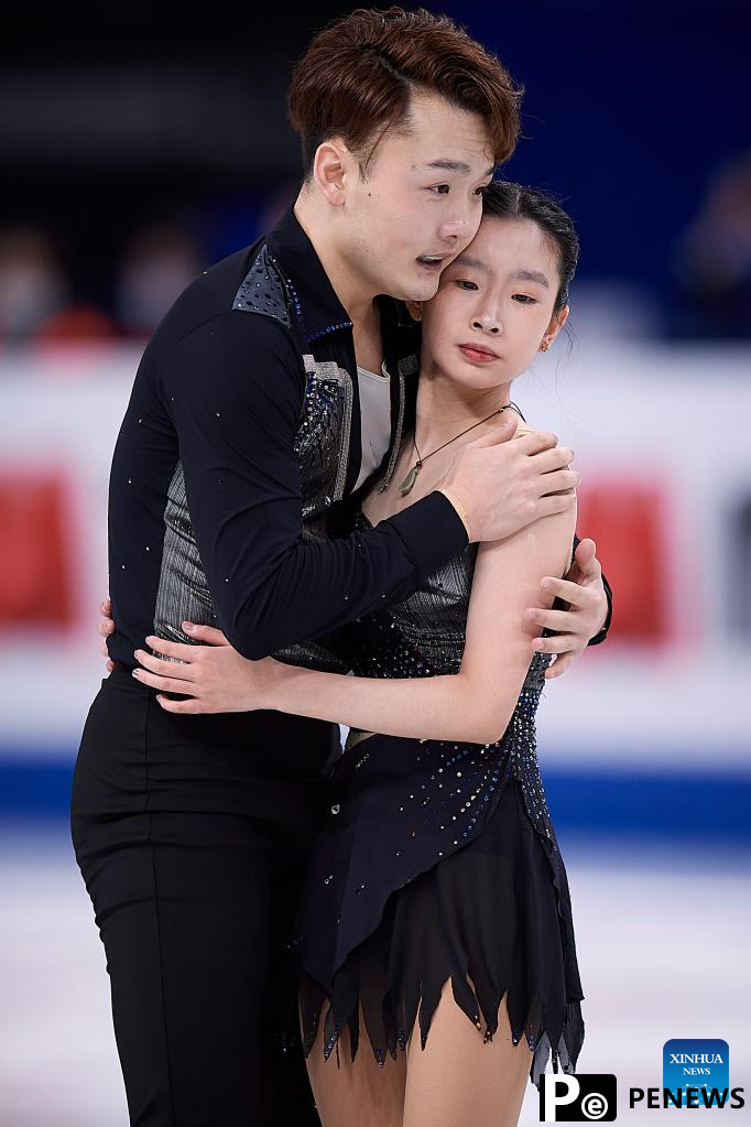 In pics: pairs short program at ISU World Figure Skating Championships