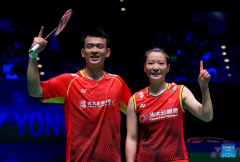Zheng Siwei, Huang Yaqiong win gold of mixed doubles at All England Open Badminton Championships