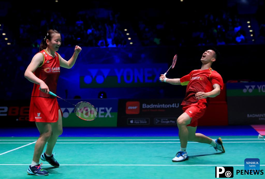 Zheng Siwei, Huang Yaqiong win gold of mixed doubles at All England Open Badminton Championships
