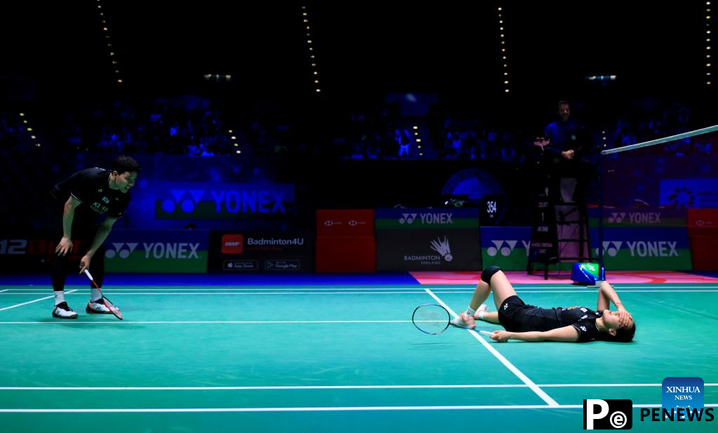 Zheng Siwei, Huang Yaqiong win gold of mixed doubles at All England Open Badminton Championships