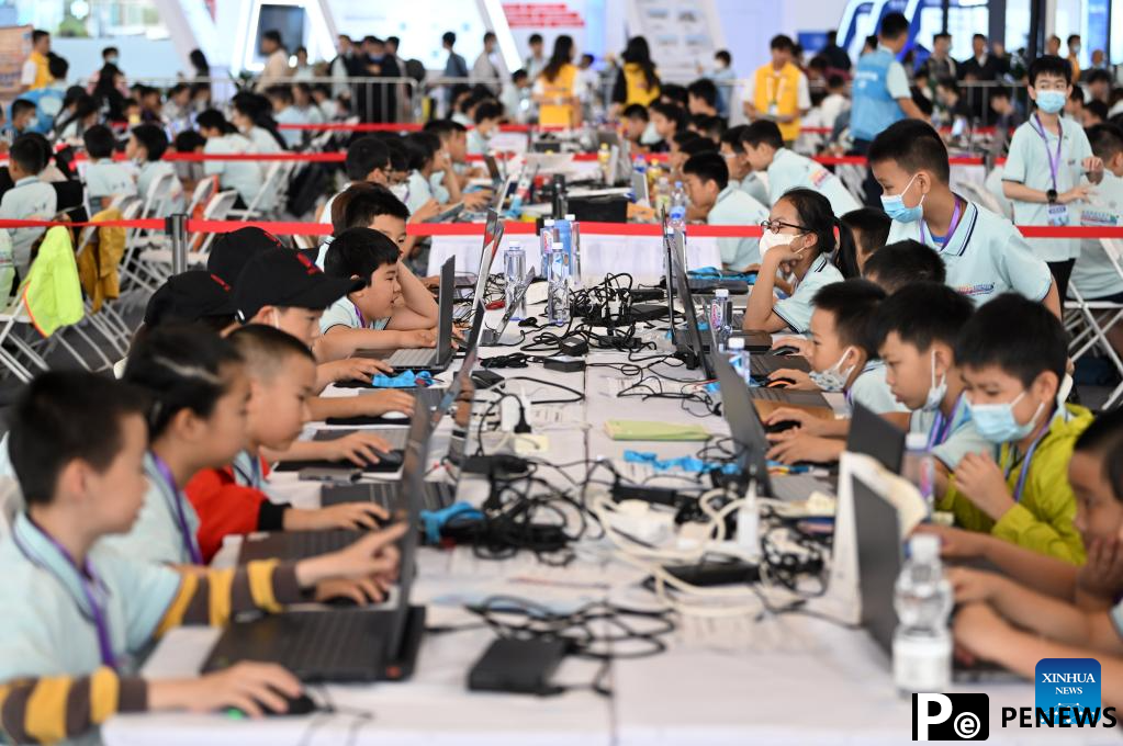 Robot competition held during 7th WIC in N China