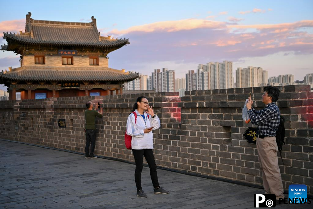 Datong develops tourism combining rich cultural heritages and well-known attractions