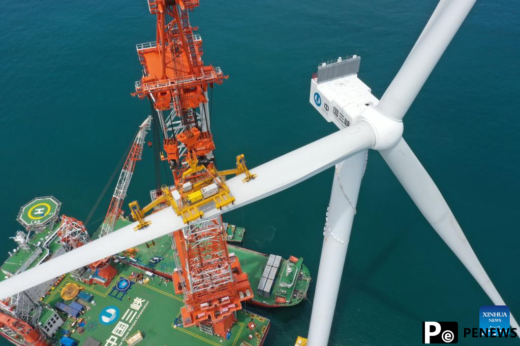 Construction of giant offshore wind turbine completed in Fuzhou