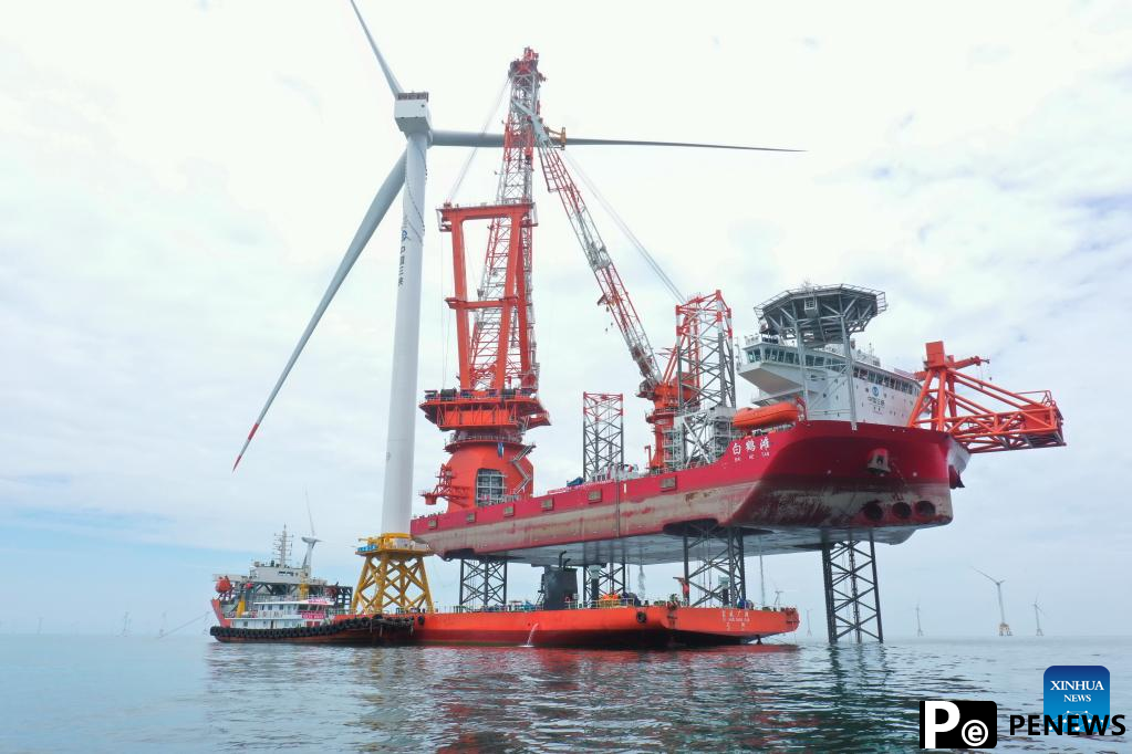 Construction of giant offshore wind turbine completed in Fuzhou