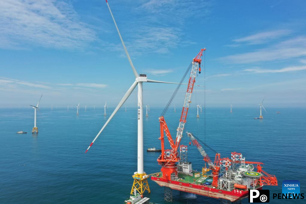 Construction of giant offshore wind turbine completed in Fuzhou