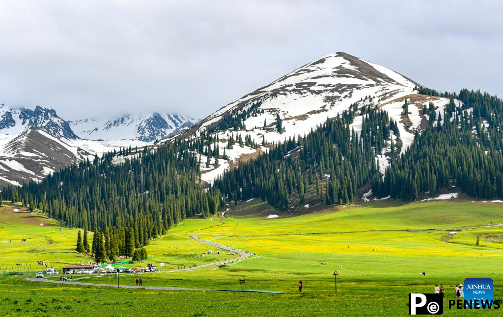Xinjiang sees booming tourism in first four months