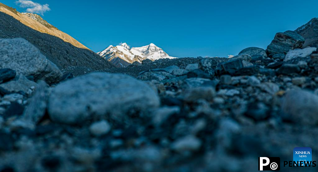 Scenery of Mount Qomolangma in SW China