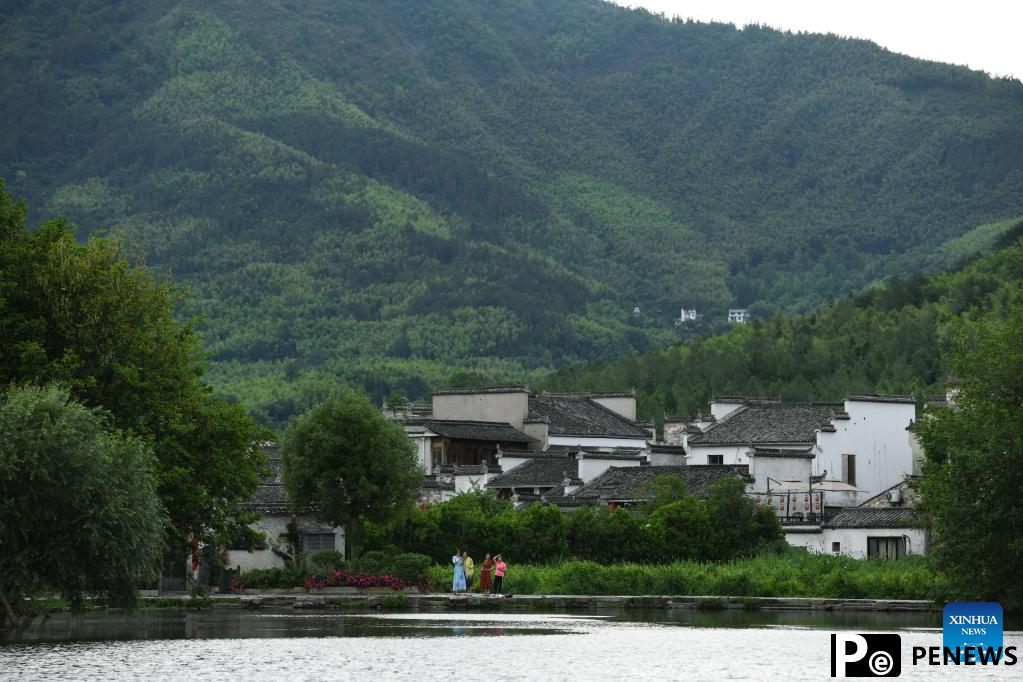 Hangzhou-Huangshan high-speed railway promotes tourism industry for cities along line