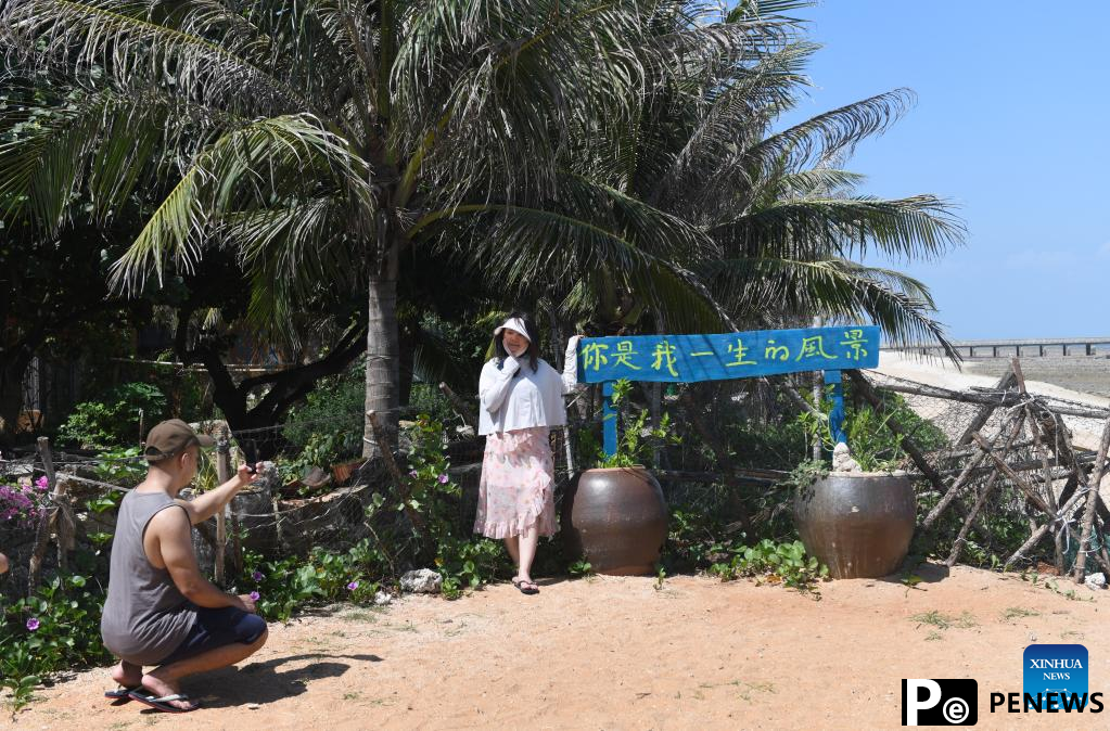 "Nanji" Village in S China attracts tourists for natural environment and atmosphere