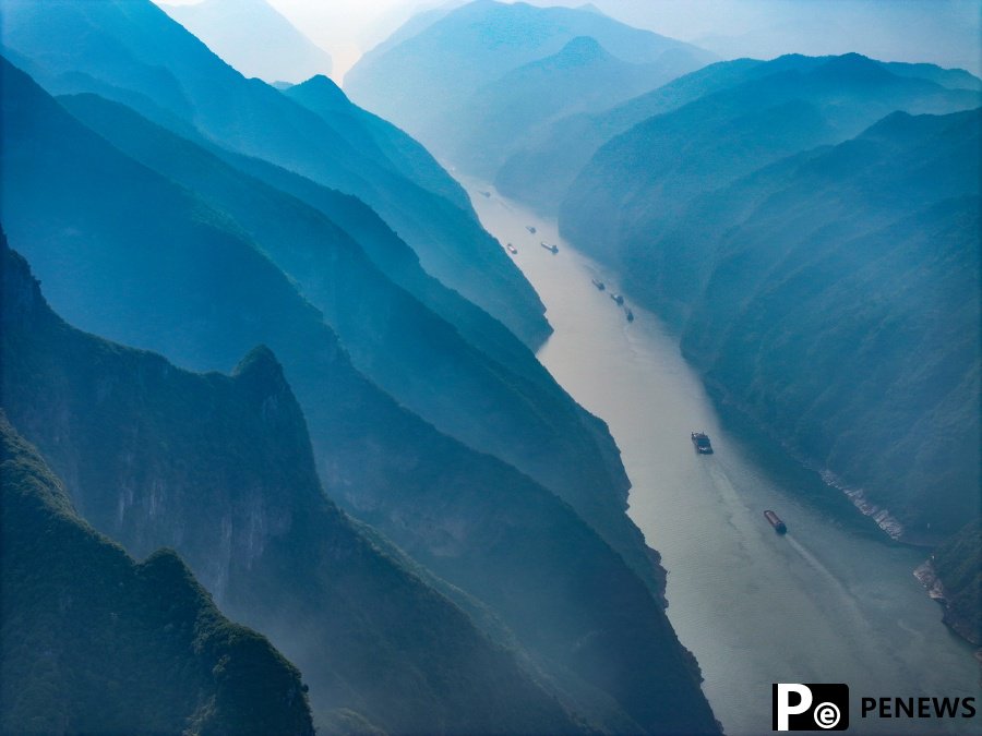 Stunning scenery of Wuxia Gorge in SW China