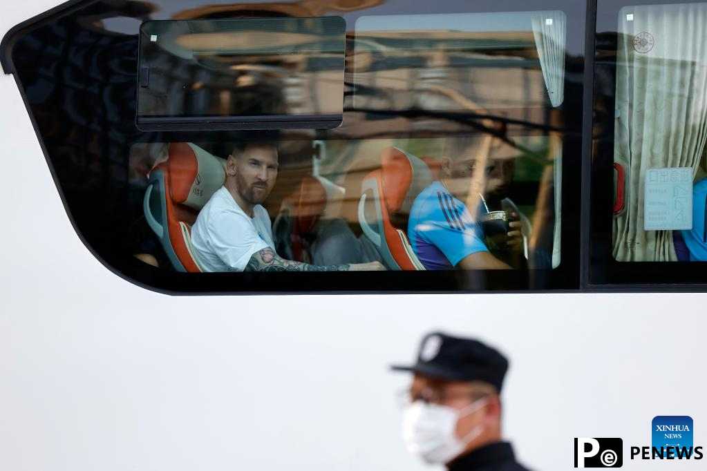 Argentina team arrives ahead of traning session for int