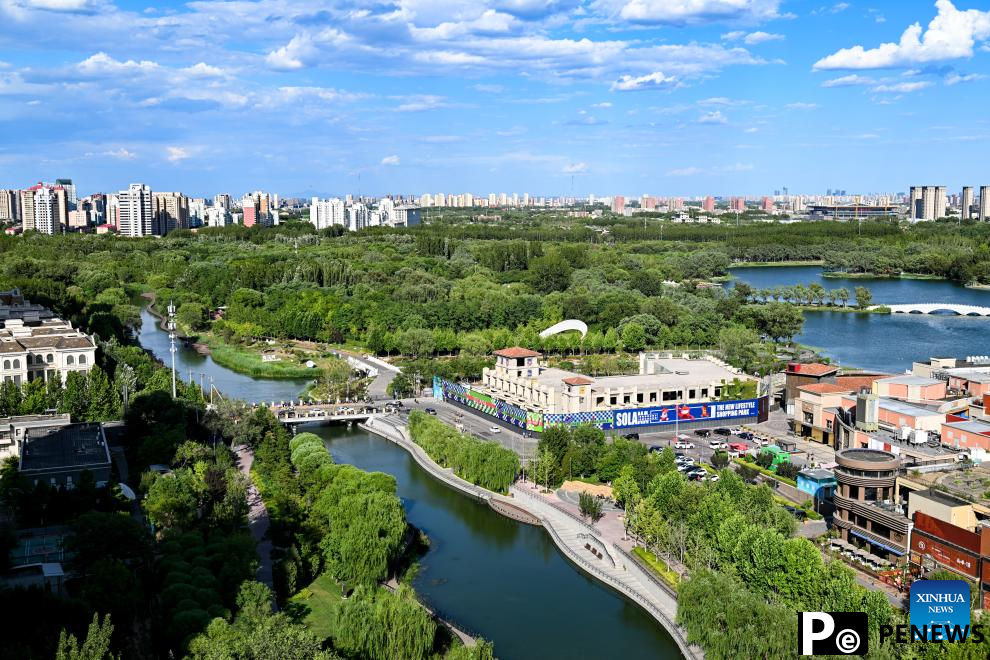 Along banks of Seine Liangma rivers: summer urban "living rooms" of Paris Beijing