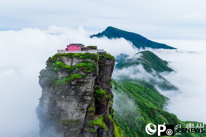 Discover the stunning beauty of Mount Fanjing in SW China