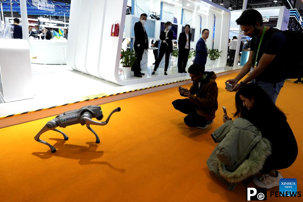 AI technology attracts visitors at CIIE