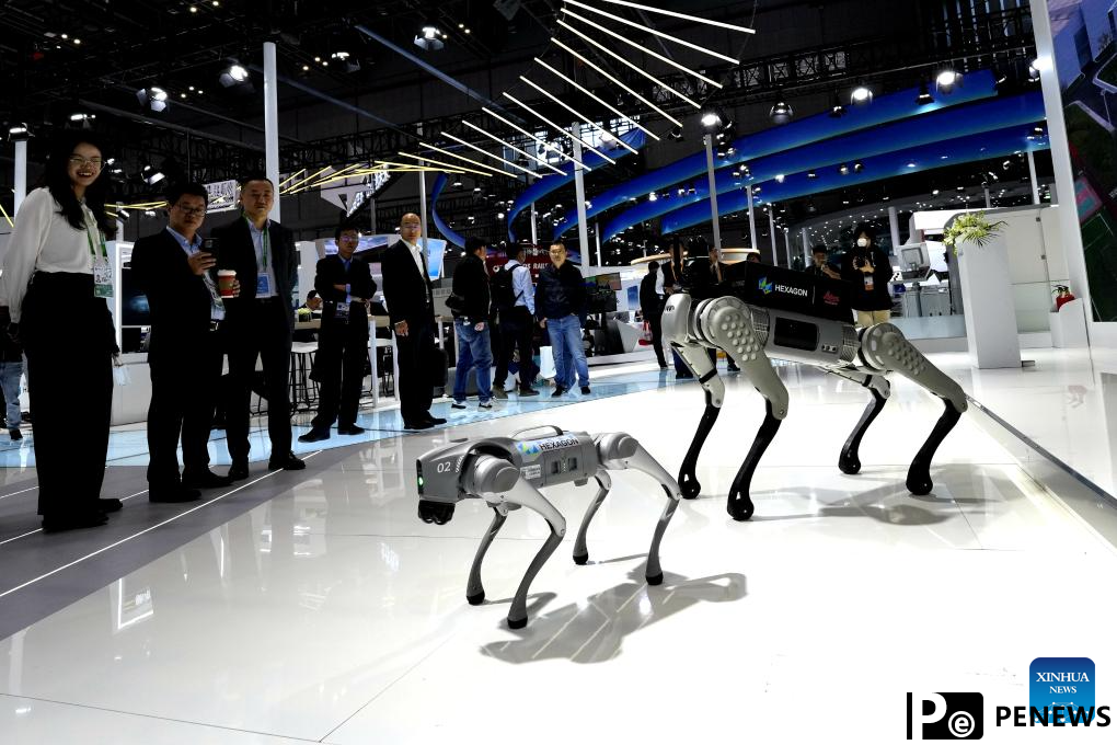 AI technology attracts visitors at CIIE