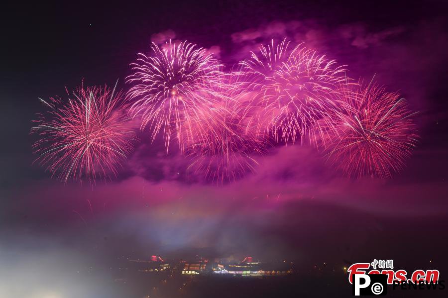 Fireworks light up night sky in C China