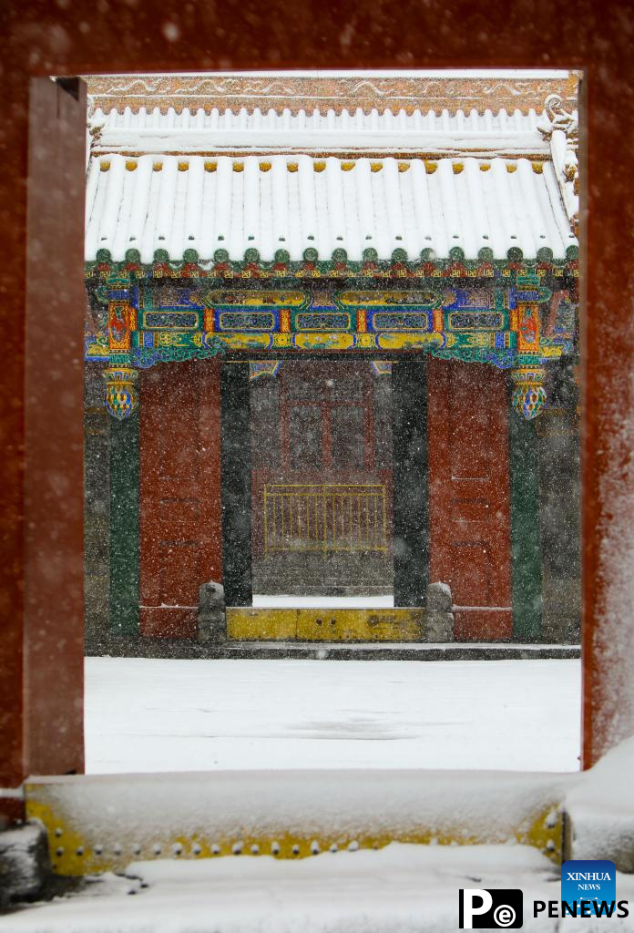 Shenyang Imperial Palace covered in snow