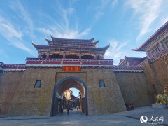 Exploring the ancient town of Dukezong in Shangri-La
