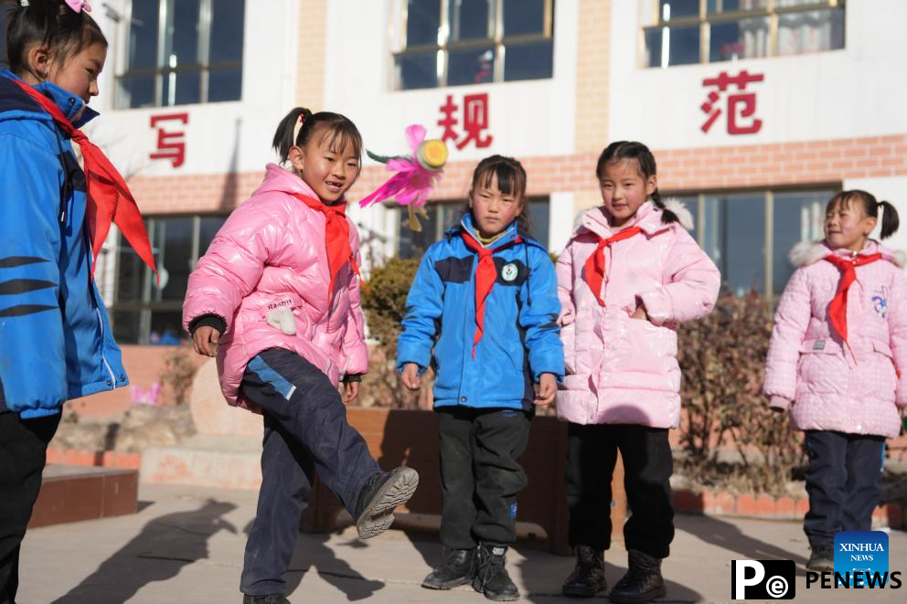 Schools in quake-hit areas of Jishishan start to resume classes