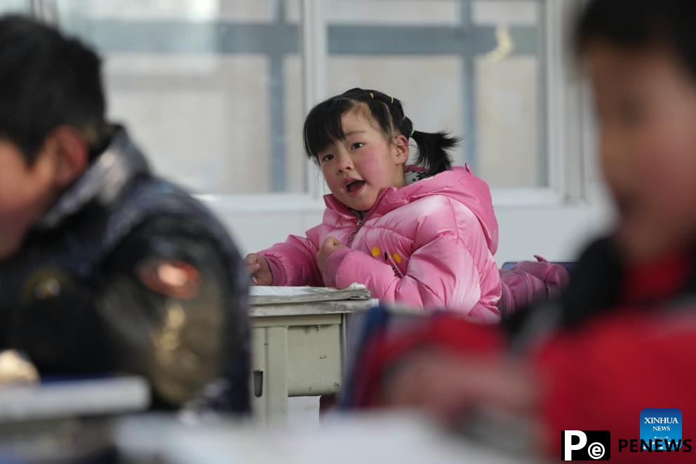 Schools in quake-hit areas of Jishishan start to resume classes