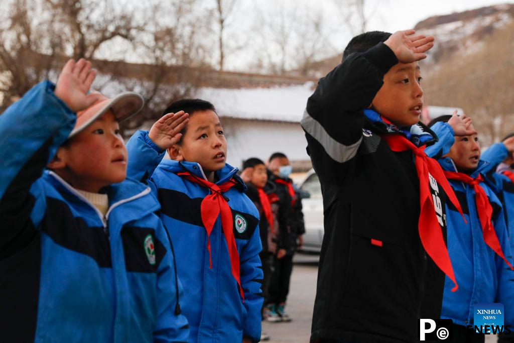 Schools in quake-hit areas of Jishishan start to resume classes