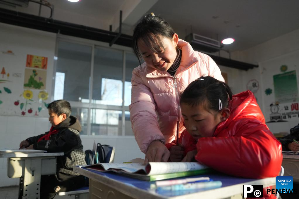 Schools in quake-hit areas of Jishishan start to resume classes