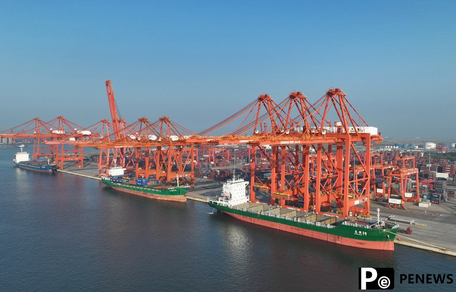China promotes integrated development of domestic, foreign trade