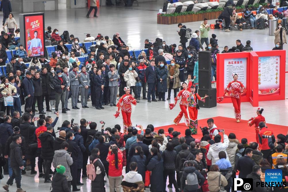 Spring Festival travel rush kicks off with record-breaking trips expected