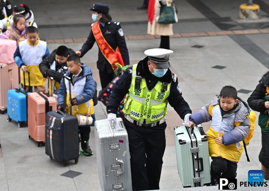 Spring Festival travel rush kicks off with record-breaking trips expected