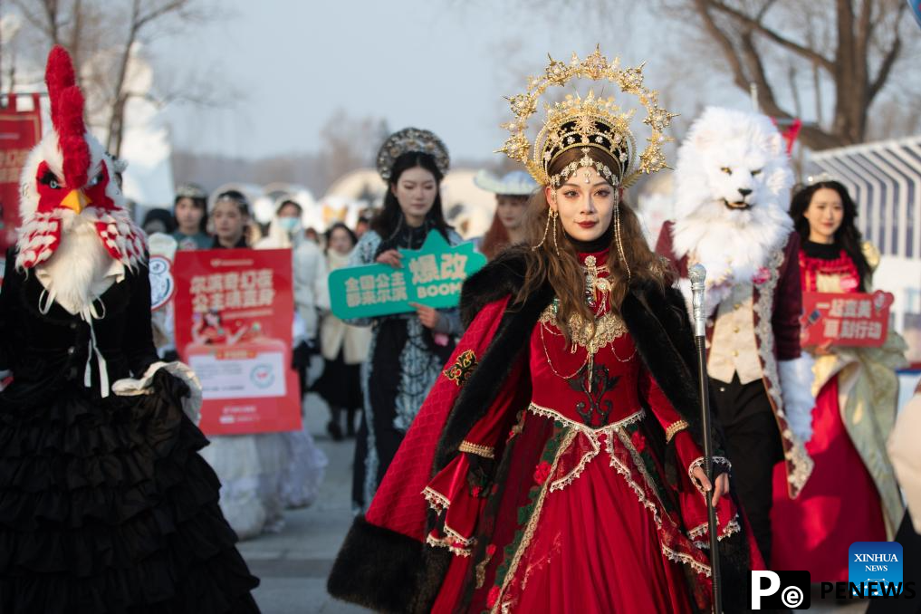 In pics: costume parade at Sun Island scenic spot in Harbin, NE China