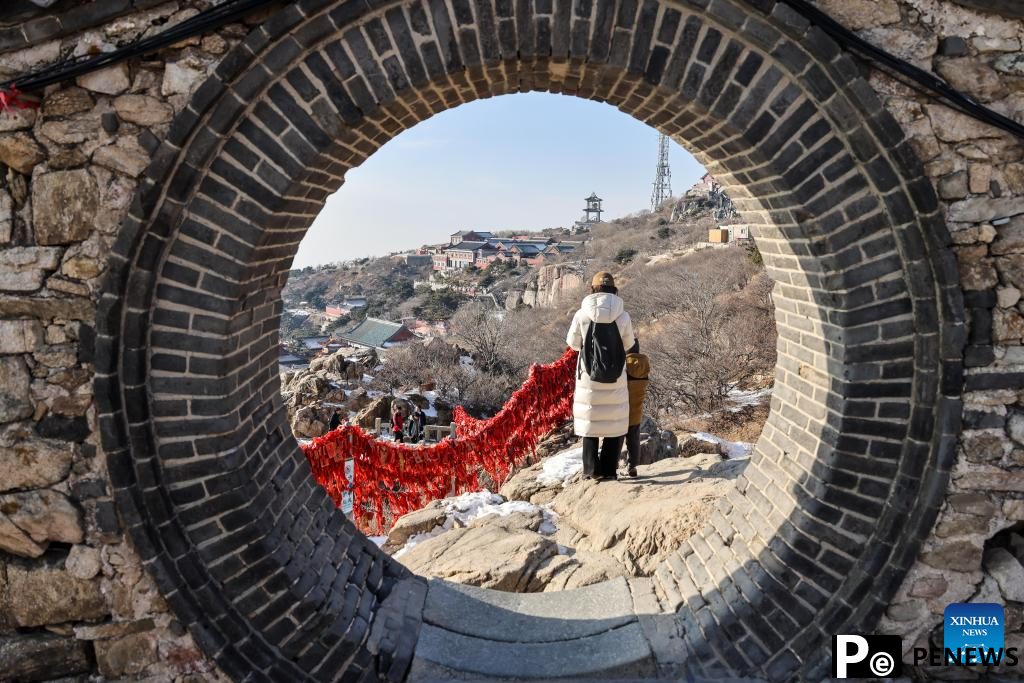 Tourists visit Mount Tai scenic area in east China
