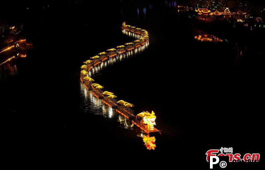 200-meter-long dragon boat rafts on river