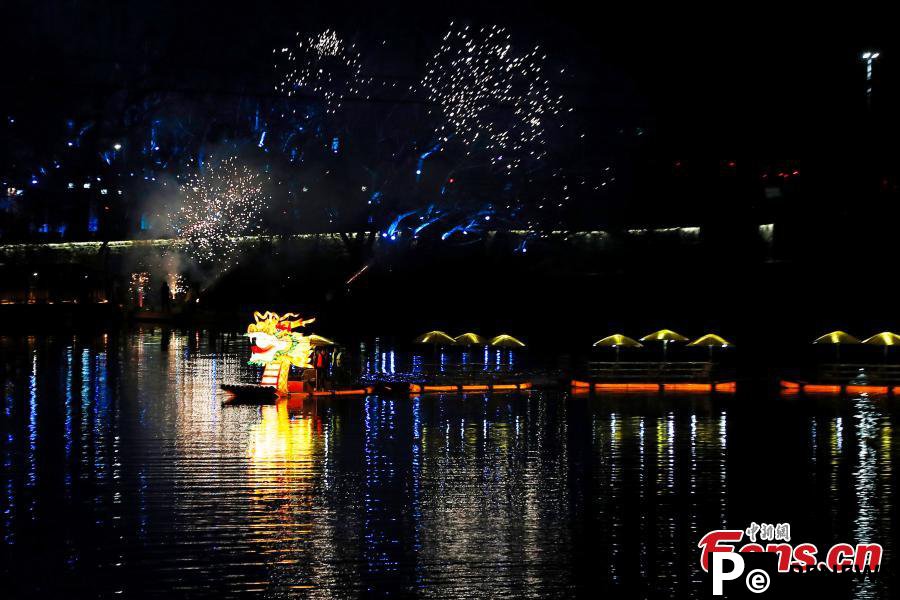 200-meter-long dragon boat rafts on river