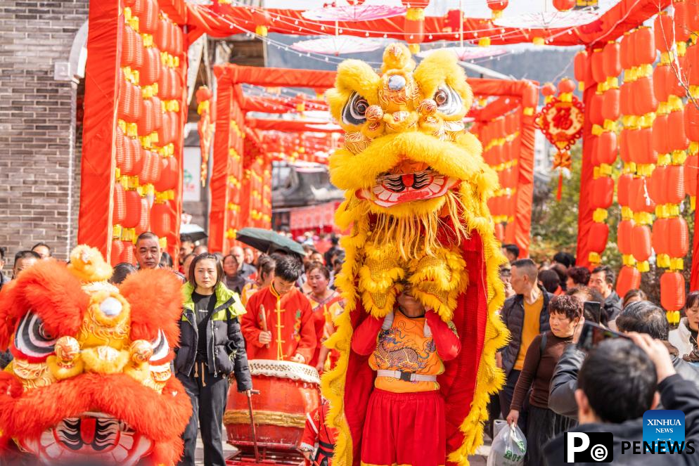 People celebrate Spring Festival across China