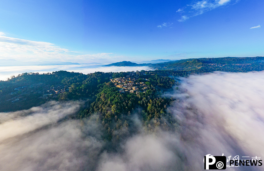 In pics: Spectacular sea of clouds in Jingmai Mountain, SW China