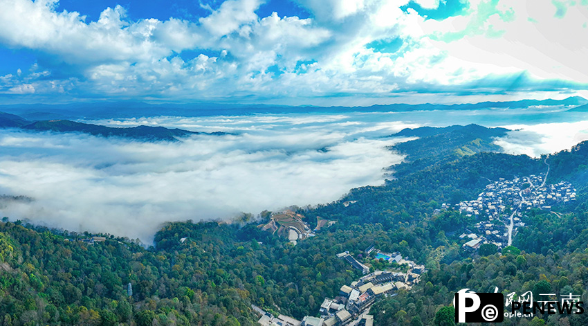 In pics: Spectacular sea of clouds in Jingmai Mountain, SW China
