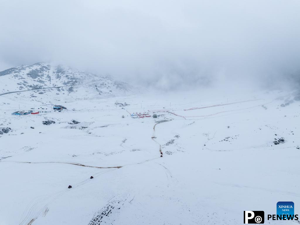 Snow scenery of Wuxi County, SW China