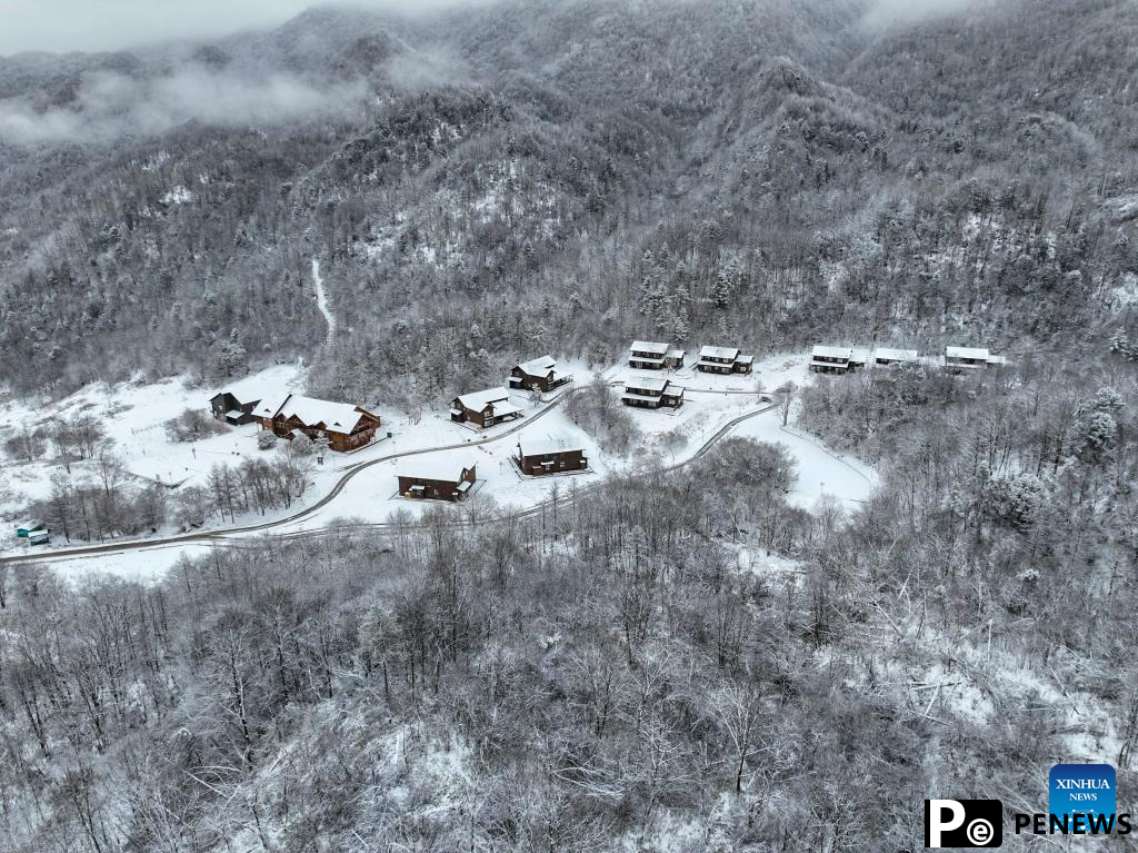 Snow scenery of Wuxi County, SW China