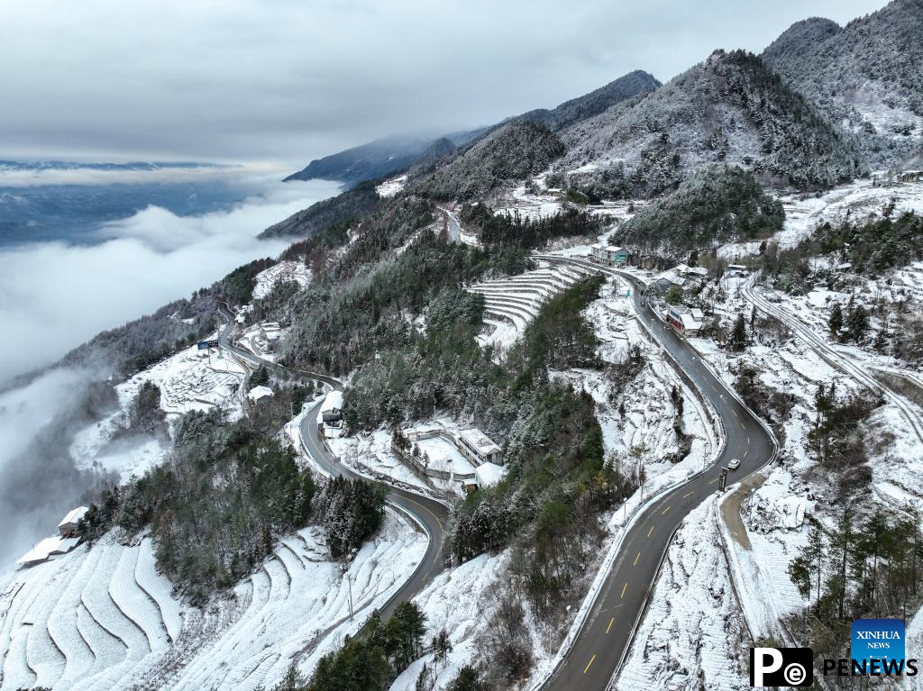 Snow scenery of Wuxi County, SW China