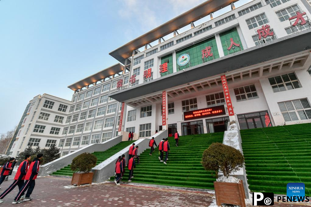 Schools in quake-hit areas of Jishishan start new semester