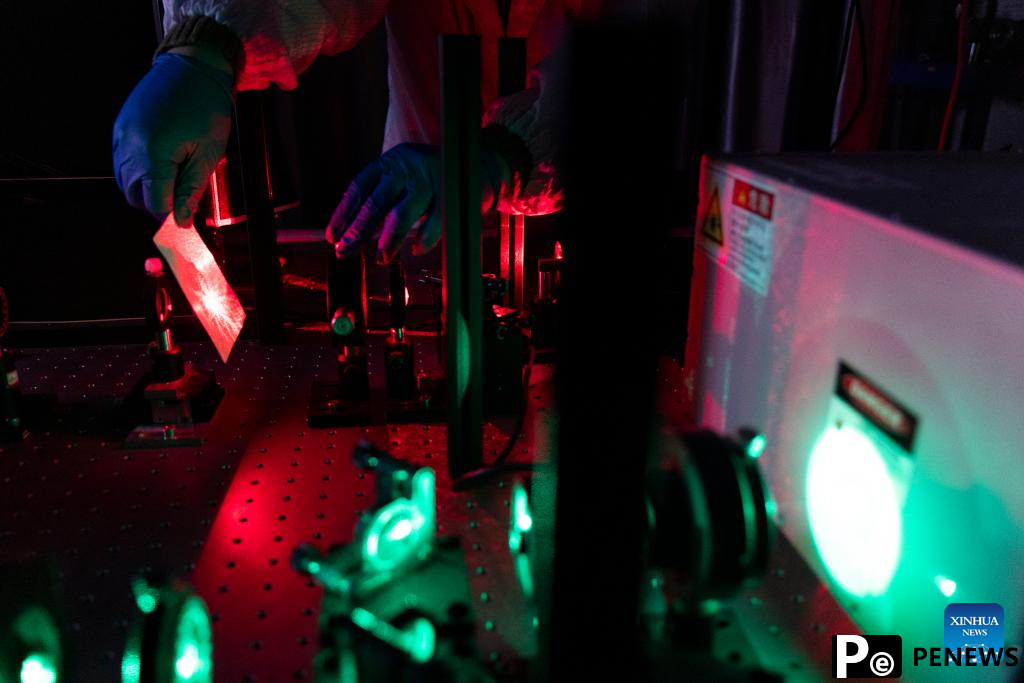 Researchers develop optical disk memory with petabit capacity in China
