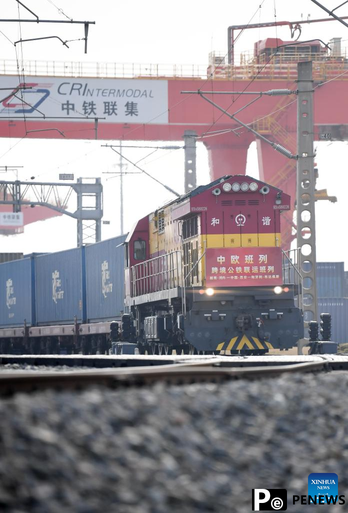 Over 700 trains handled under China-Europe freight train (Xi